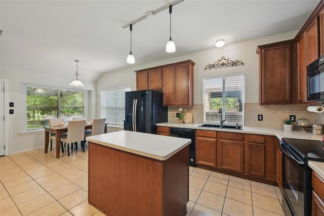 6008 Creekway Drive, Denton, TX 76226