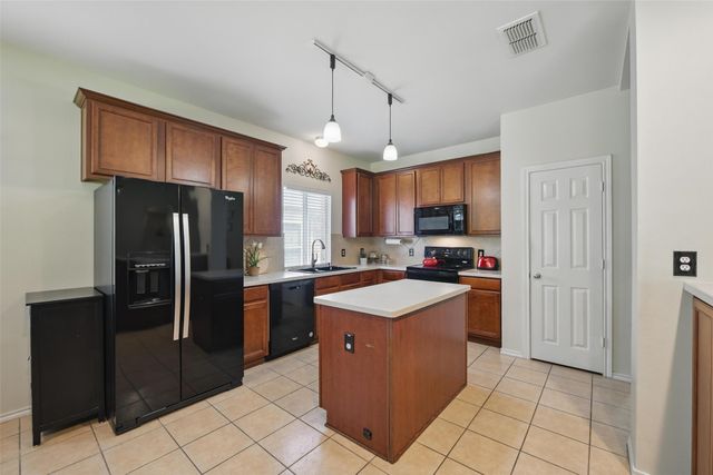 6008 Creekway Drive, Denton, TX 76226