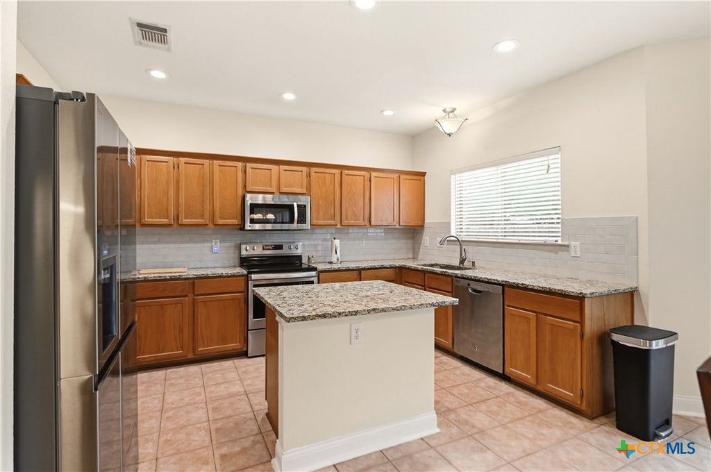 Image 10 of property listing at 12230 Stable Pass, San Antonio, TX 78249