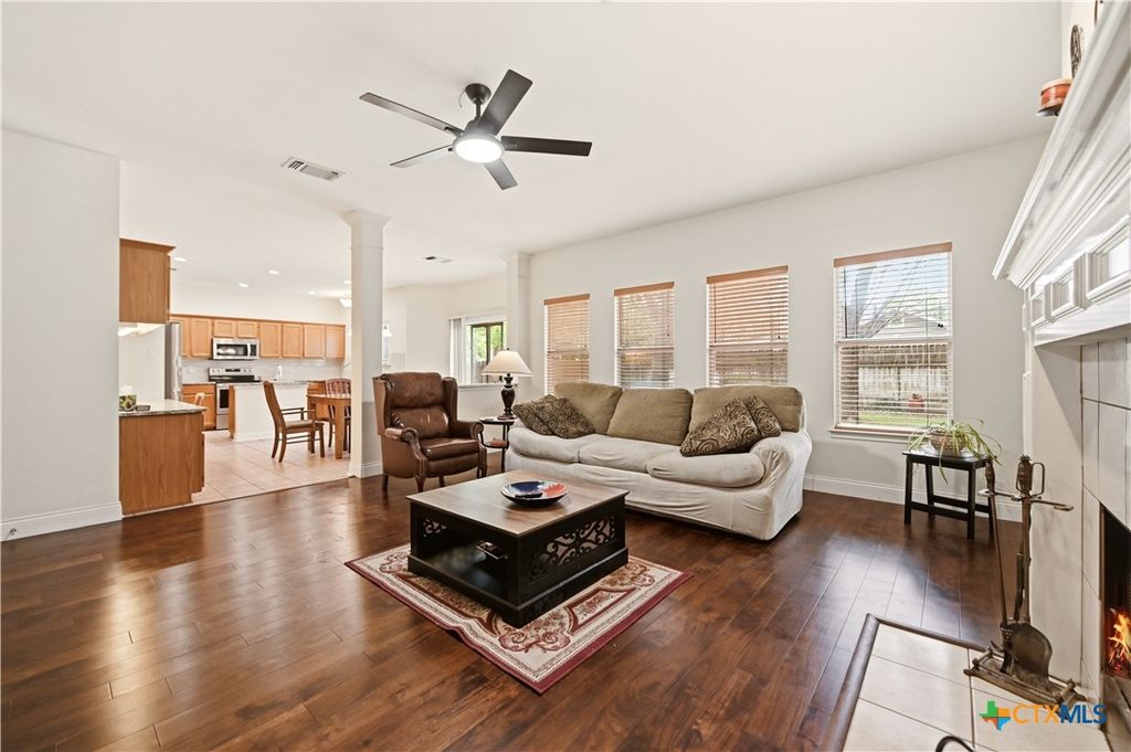Image 6 of property listing at 12230 Stable Pass, San Antonio, TX 78249