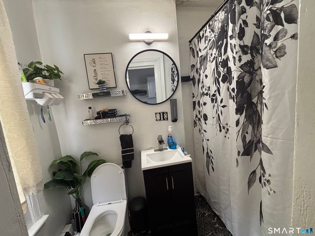 118-120 Pequonnock Street, Bridgeport, CT 06604