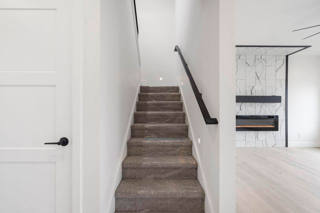 118 E Acacia Circle, Clever, MO 65631