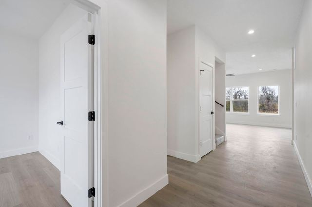 118 E Acacia Circle, Clever, MO 65631