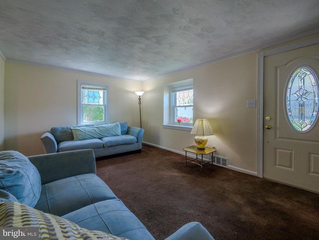 424 HOLMES RD, Morton, PA 19070