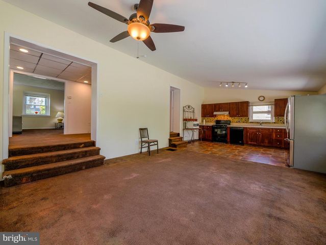 424 HOLMES RD, Morton, PA 19070