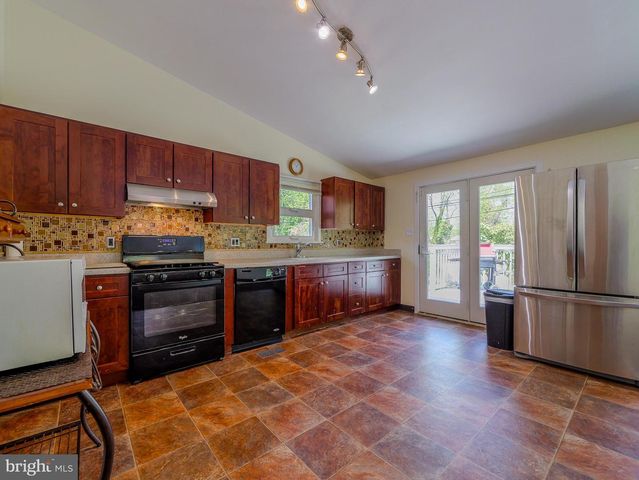 424 HOLMES RD, Morton, PA 19070