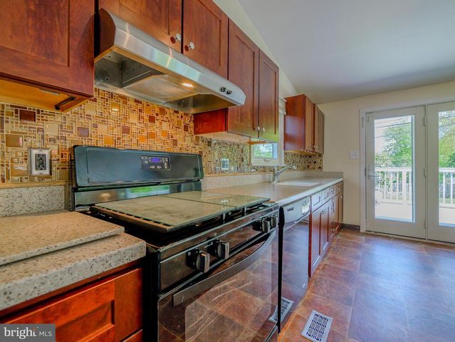 424 HOLMES RD, Morton, PA 19070