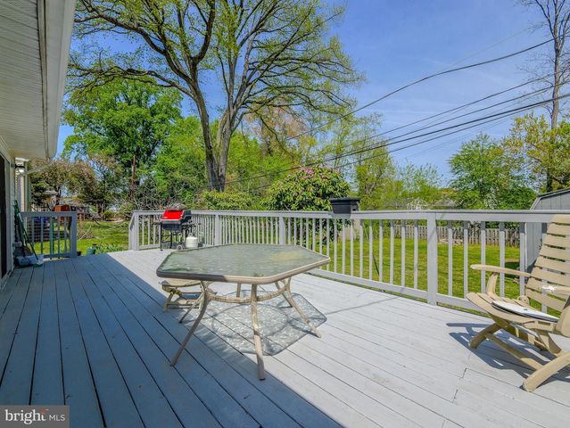 424 HOLMES RD, Morton, PA 19070