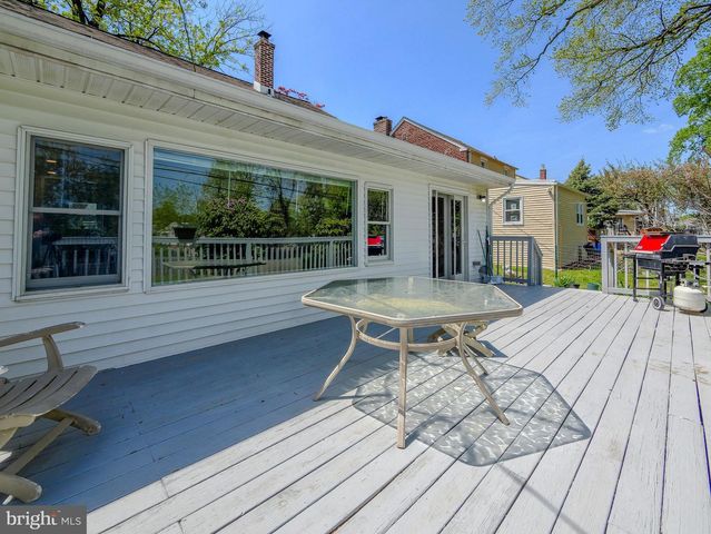 424 HOLMES RD, Morton, PA 19070