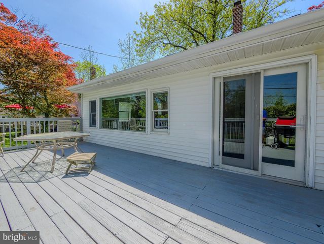 424 HOLMES RD, Morton, PA 19070