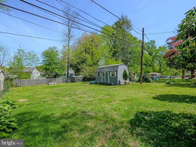 424 HOLMES RD, Morton, PA 19070