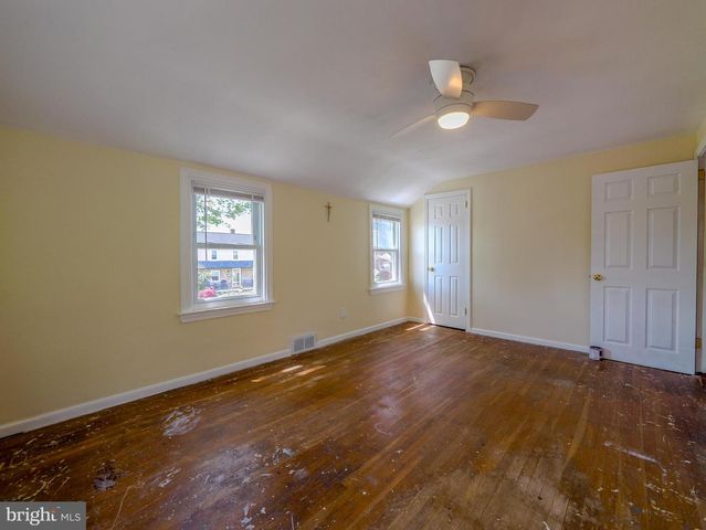 424 HOLMES RD, Morton, PA 19070