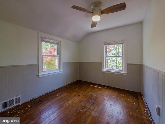 424 HOLMES RD, Morton, PA 19070