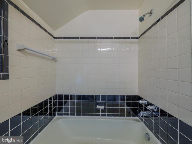 424 HOLMES RD, Morton, PA 19070