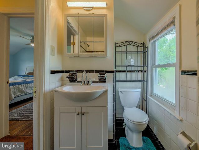 424 HOLMES RD, Morton, PA 19070