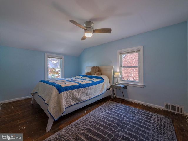 424 HOLMES RD, Morton, PA 19070