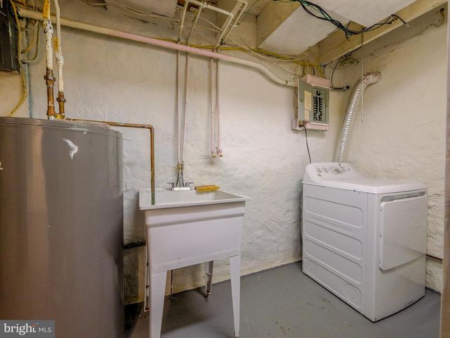 424 HOLMES RD, Morton, PA 19070