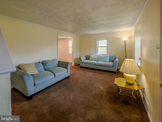 424 HOLMES RD, Morton, PA 19070