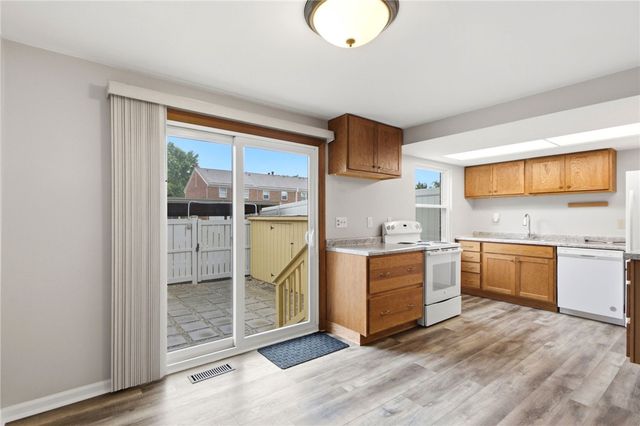 1437 Ticonderoga Court, Beavercreek, OH 45434