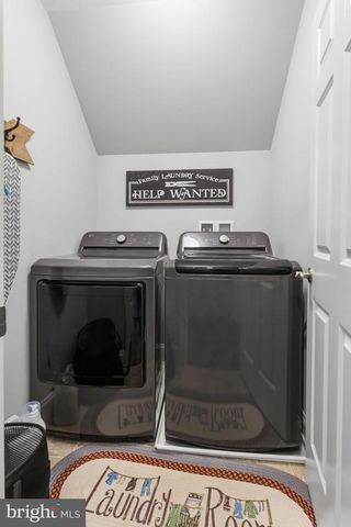 385 BARCLAY DR, Red Lion, PA 17356
