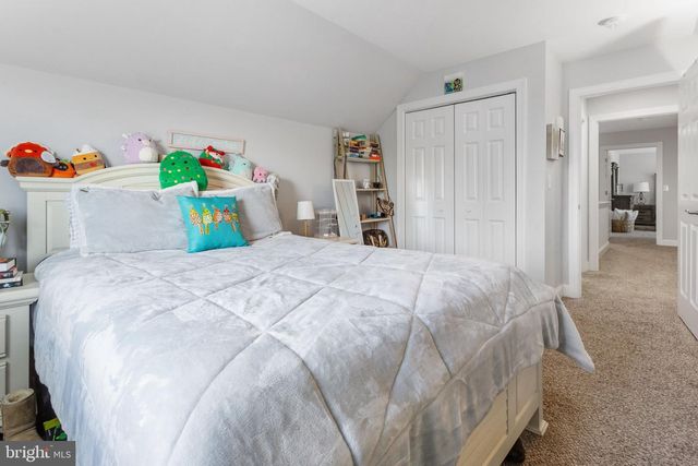 385 BARCLAY DR, Red Lion, PA 17356