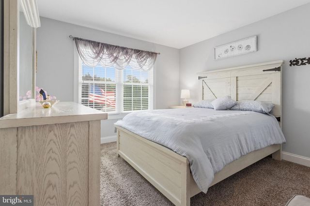 385 BARCLAY DR, Red Lion, PA 17356