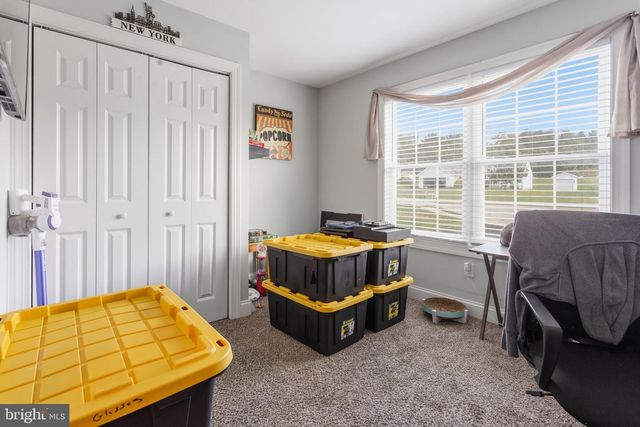 385 BARCLAY DR, Red Lion, PA 17356