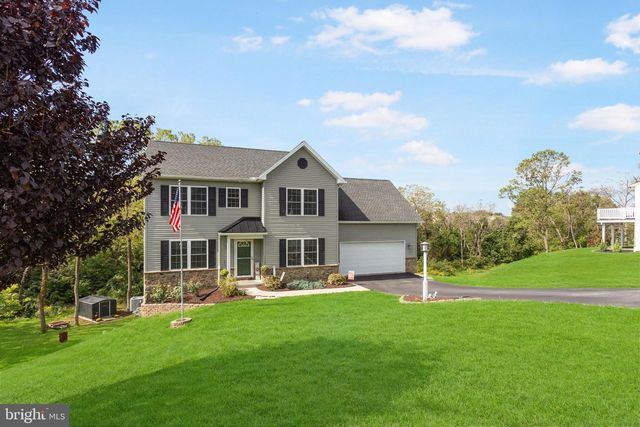 385 BARCLAY DR, Red Lion, PA 17356