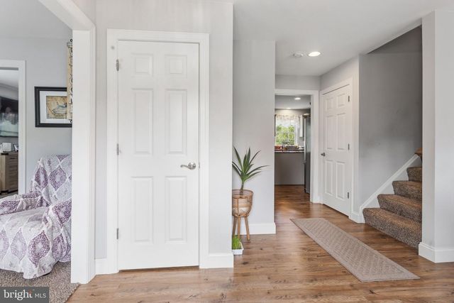385 BARCLAY DR, Red Lion, PA 17356