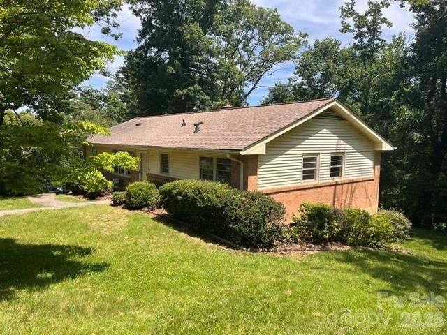 14 Valle Vista Drive, Asheville, NC 28804