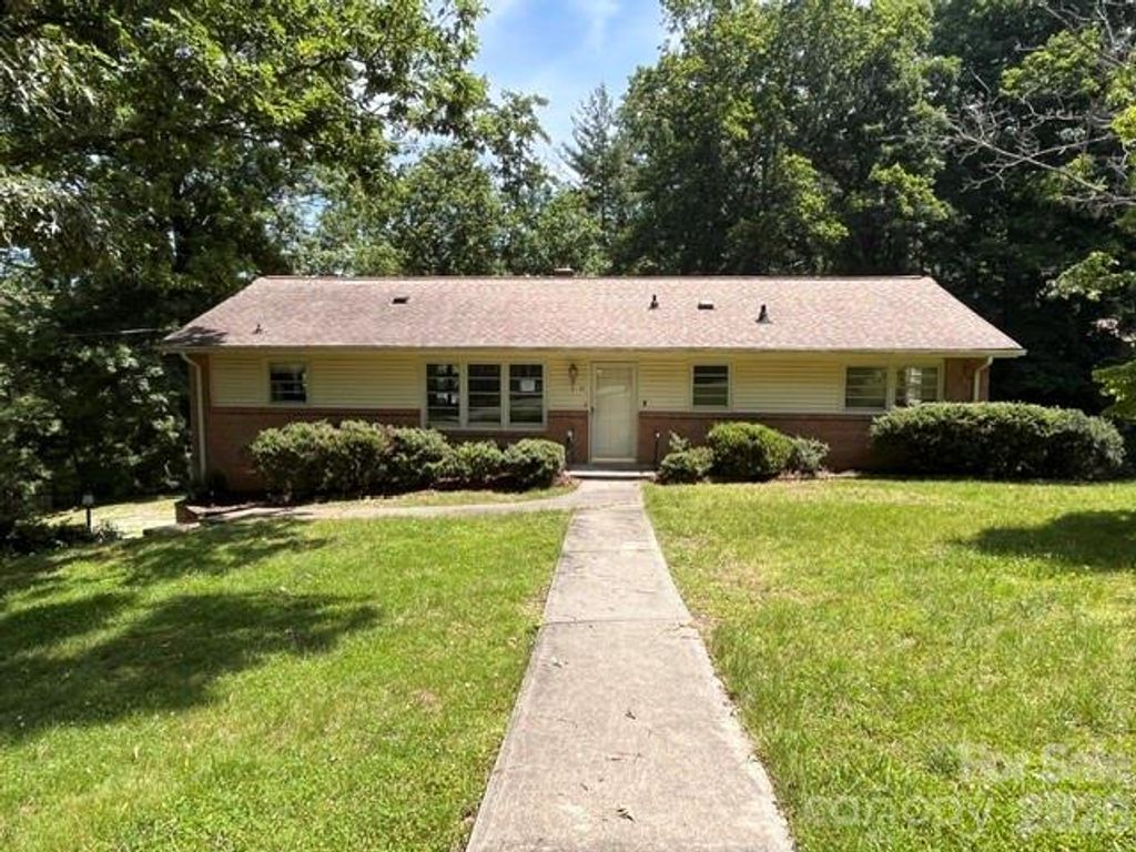 14 Valle Vista Drive, Asheville, NC 28804