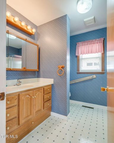 1763 Sylvan Hill Road, Elizabethton, TN 37643