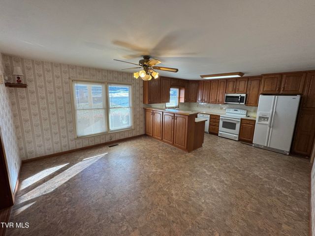 1763 Sylvan Hill Road, Elizabethton, TN 37643