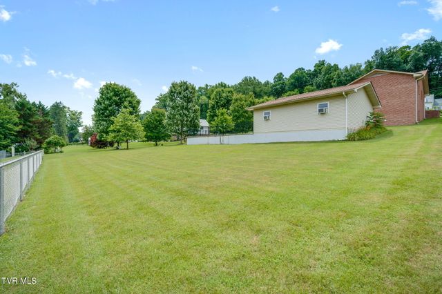 1763 Sylvan Hill Road, Elizabethton, TN 37643