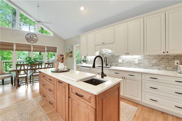 107 Lindos Drive, Seneca, SC 29672