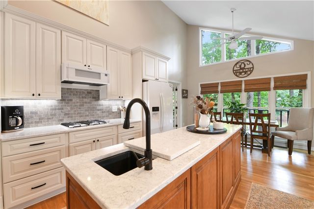 107 Lindos Drive, Seneca, SC 29672