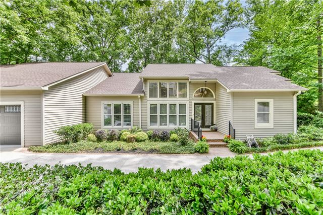 107 Lindos Drive, Seneca, SC 29672