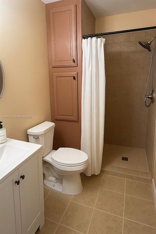 975 NE 33rd Terrace 203, Homestead, FL 33033