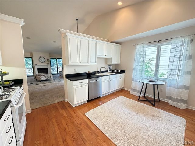 40 Nursery Lane, Syracuse, NY 13210