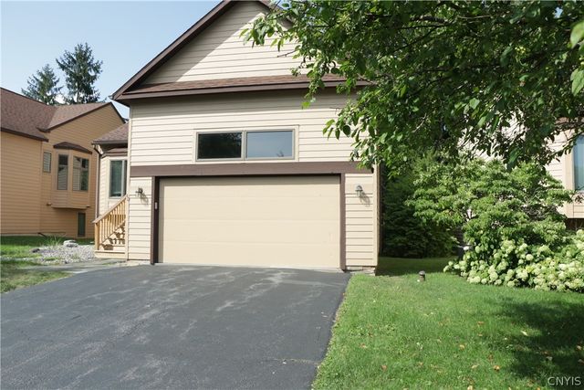 40 Nursery Lane, Syracuse, NY 13210
