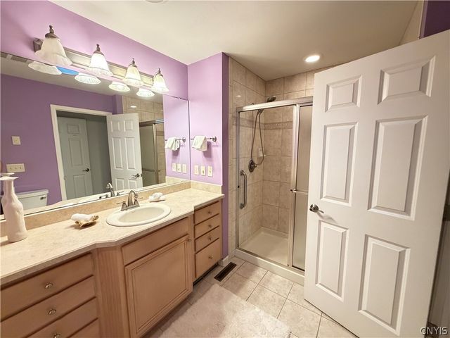 40 Nursery Lane, Syracuse, NY 13210