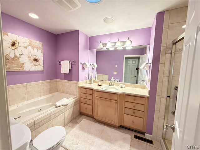 40 Nursery Lane, Syracuse, NY 13210