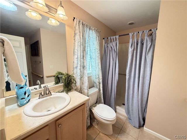 40 Nursery Lane, Syracuse, NY 13210