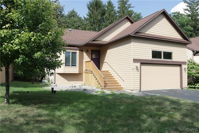 40 Nursery Lane, Syracuse, NY 13210