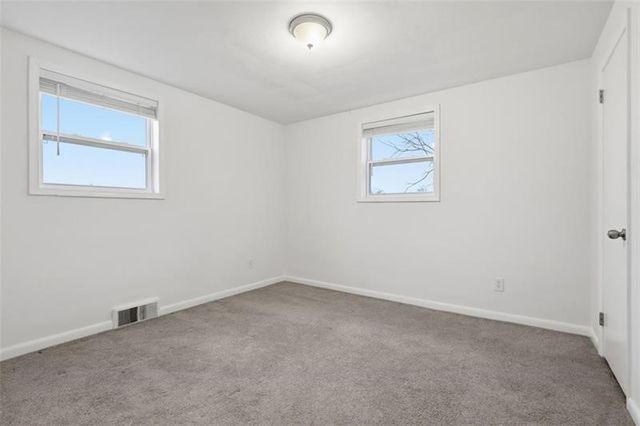 5843 Wilson Dr, Bethel Park, PA 15102