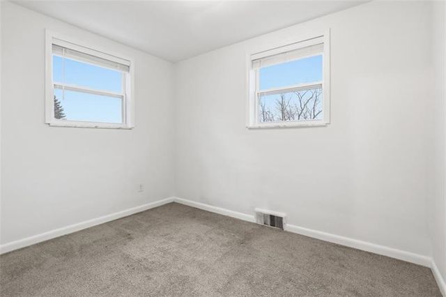 5843 Wilson Dr, Bethel Park, PA 15102