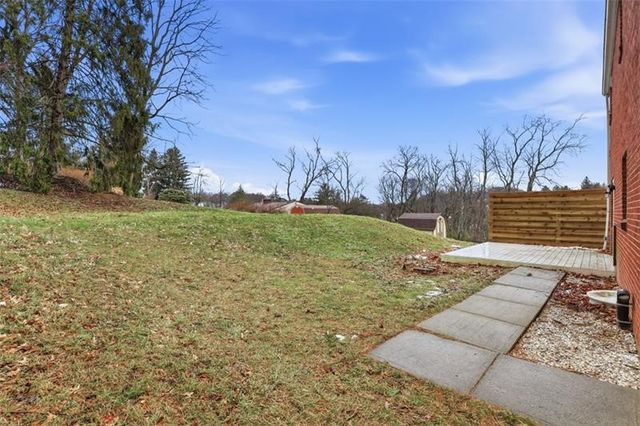 5843 Wilson Dr, Bethel Park, PA 15102