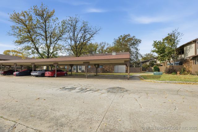 6526 S Memorial Drive 15C, Tulsa, OK 74133