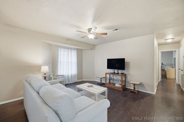 6526 S Memorial Drive 15C, Tulsa, OK 74133