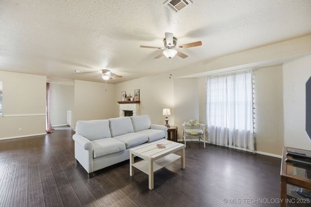 6526 S Memorial Drive 15C, Tulsa, OK 74133